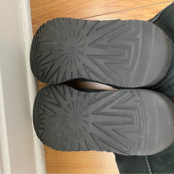 Ugg Boots - Picture 10 of 10